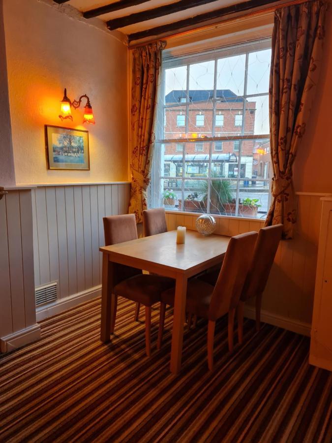 The Pelican Inn Девизес Екстериор снимка